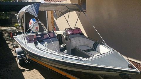 Mini Xtaski Skiboat