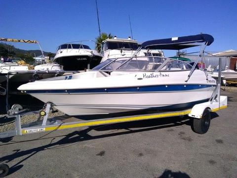 17FT SCHIMITAR WITH 150HP EVINRUDE ETEC