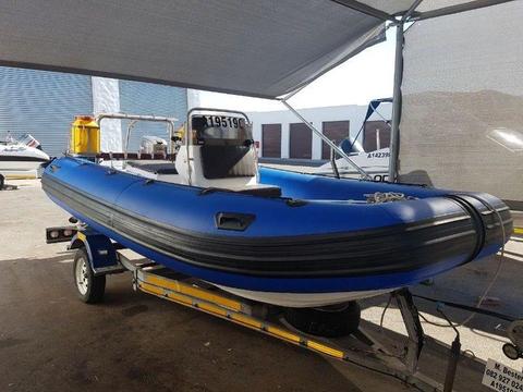 4.8m Semi Rigid Rubberduck - Cat Hull