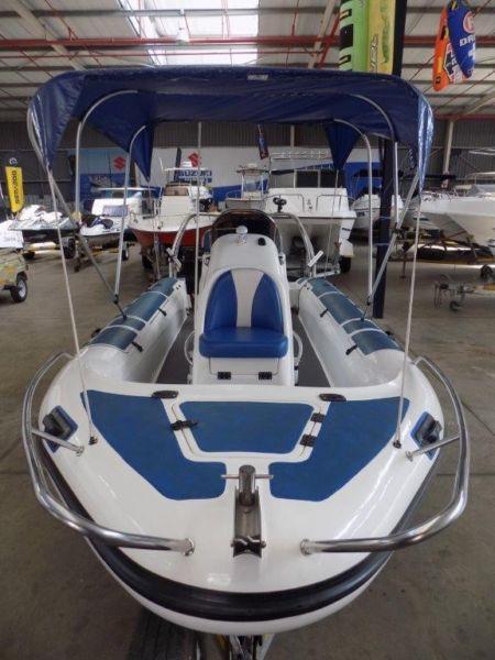 unique 540 on trailer 2 x 50 hondas 4 strokes