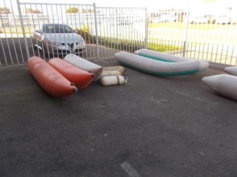 3 inflatable pontoons