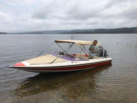 Scimitar 180 bowrider, 200 hp Mariner, waterski boat speedboat