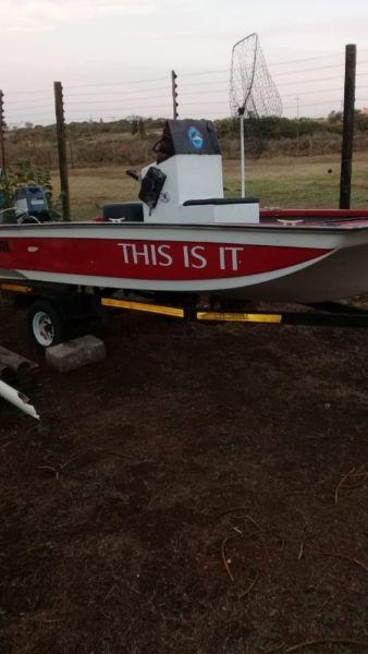 Cathedrull hull river boat for sale R18000 neg