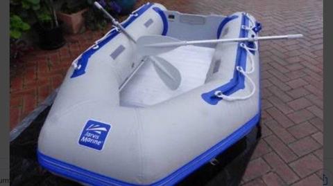 Jarvis Walker inflatable boat 2,3m c/w 54lb motor