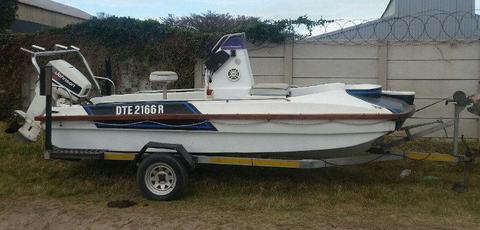4.4m Boston whaler with a 40hp Johnson outboard