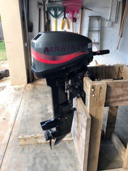 8 HP Outboard Motor - Mariner 2 stroke outboard motor