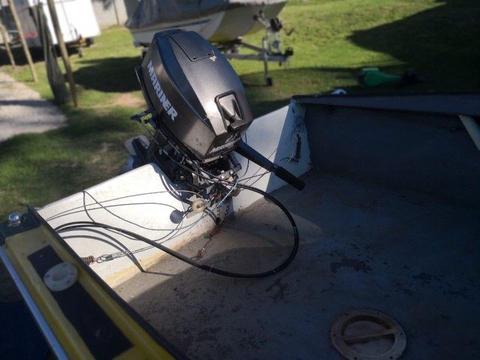 Boat and trailer with exstra motor