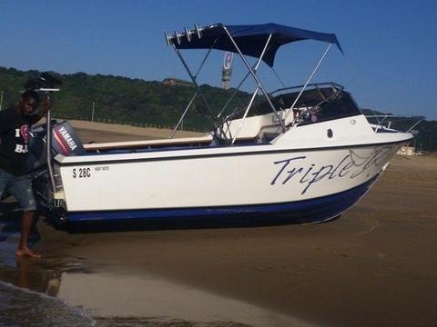 IMMACULATE Ace craft 18,6 on a very nice trailer and two Yamaha 70 hp Trim tilt motors