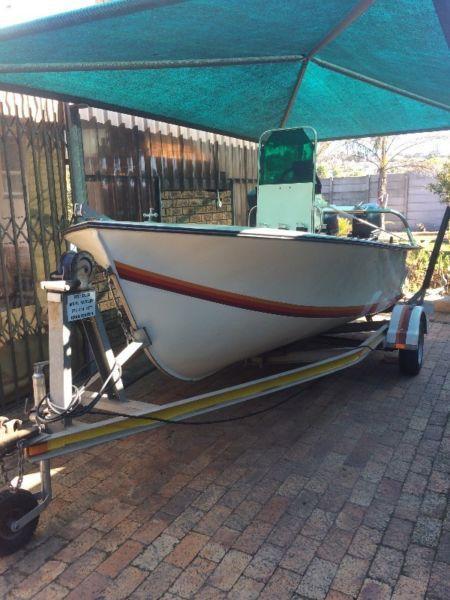 4m andy (snoekie)with 2x30hp yamahas