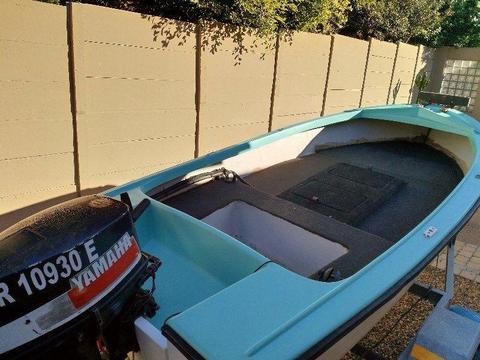 Bass Fishing Dinghy 3.8m with live well
