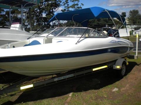 Sundowner 19 with Yamaha 200HP V-Max Motor