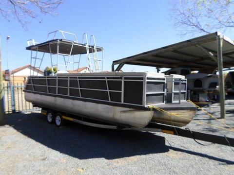 Inboard Pontoon boat