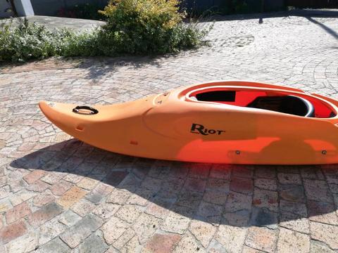 Surf Kayak: Riot Boogie