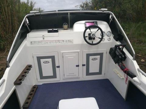 Cobra Cat 500 (2 x 60Hp Mercury Four Strokes).. only 112 hrs