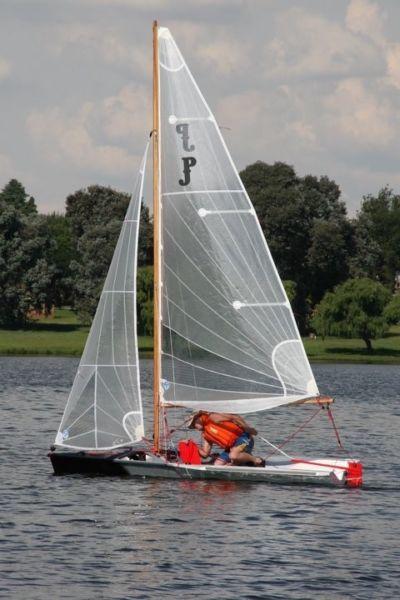 4,2 meter Paperjet fast sailing dinghy for sale