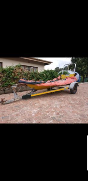 Boat trailer with duck hull and ski-bar