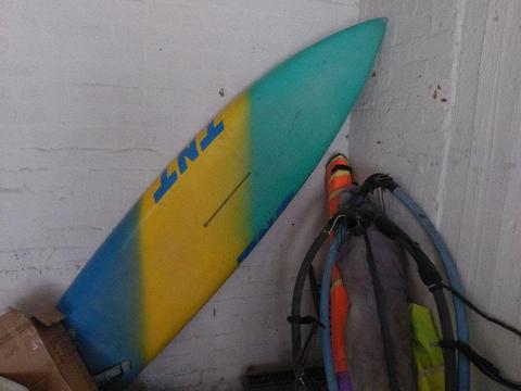 2 Windsurfers plus assorted gear