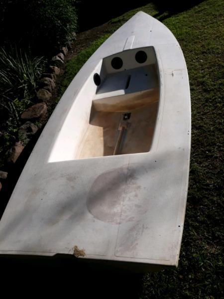 Laser type boat, no accessories. What offers?