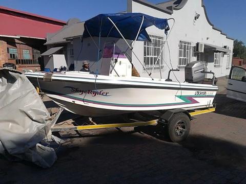 centre console fishing boat 115 Mariner