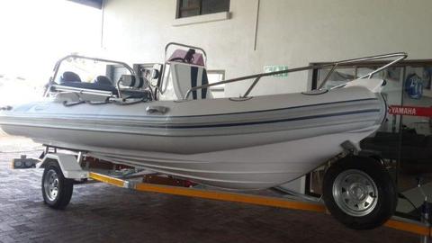 Brand New Infanta 5.2 with 2x F40 Yamaha Outboards(used)