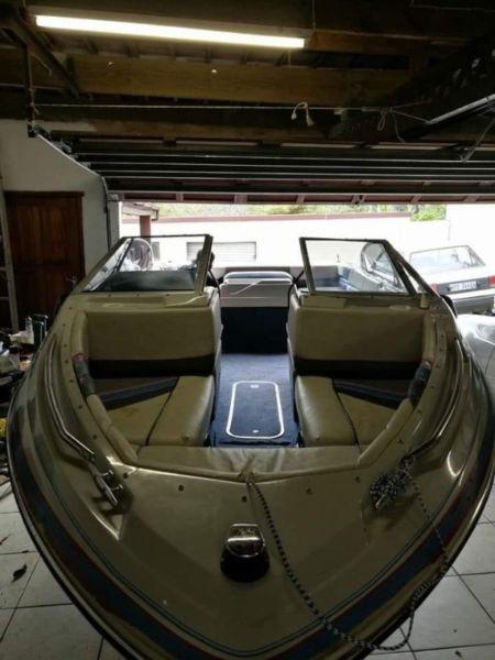 Bayliner speed boat for sale