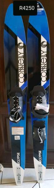Connelly oddesey adult skis. Brand new. Can be delivered