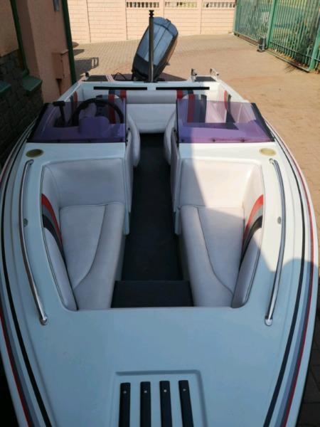Speed boat