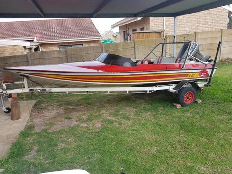 speed boat