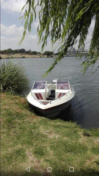 8 Seater Bow rider for sale!