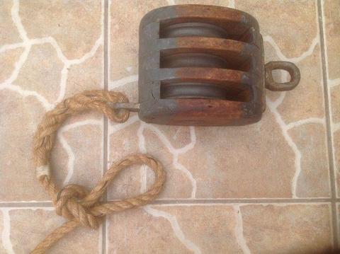 Wooden Yacht Boat Pulley Old Large (35 x 17cm). R1500