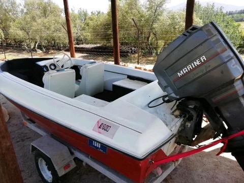 Ski boat with 75hp trim and tilt