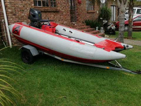 Racing duck with 50 hp yamaha