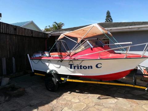 Wahoo ski boat to swop for cabin boat Whatsapp 0713663735