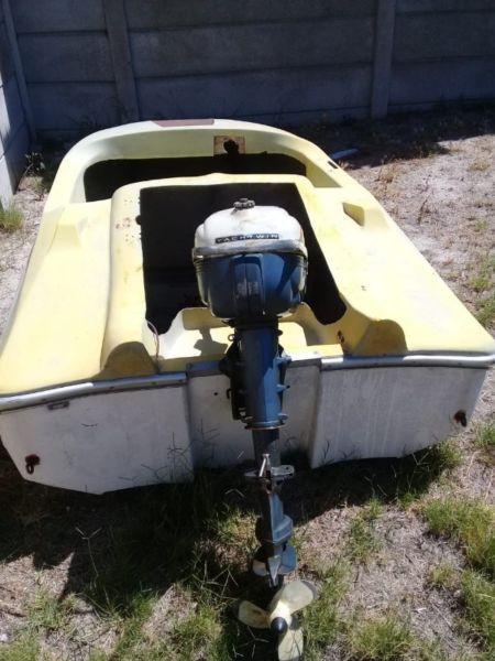 Boat and motor 3hp R3000.00 price neg