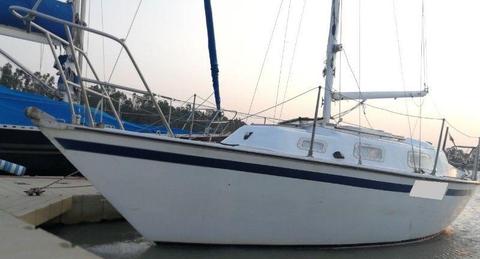 Theta 26 yacht (26ft)