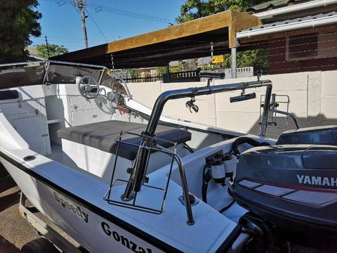 5.5m Ski Craft with Front Console, Excellent Condition, 2x 50 Yamaha Motors, Galvanized Trailer