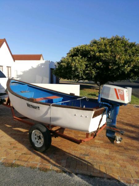 25hp Suzuki DT 25 outboard engine
