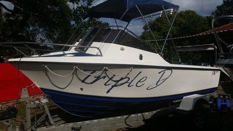 IMMACULATE Ace craft 18,6 on a very nice trailer and two Yamaha 70 hp Trim tilt motors