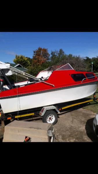 Boat with 85hp Yamaha enjin and trailer for sale