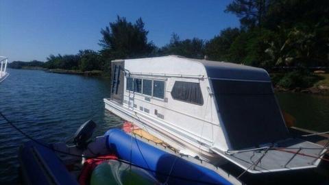 House Boat with launch trailer Richards Bay URGENT SALE