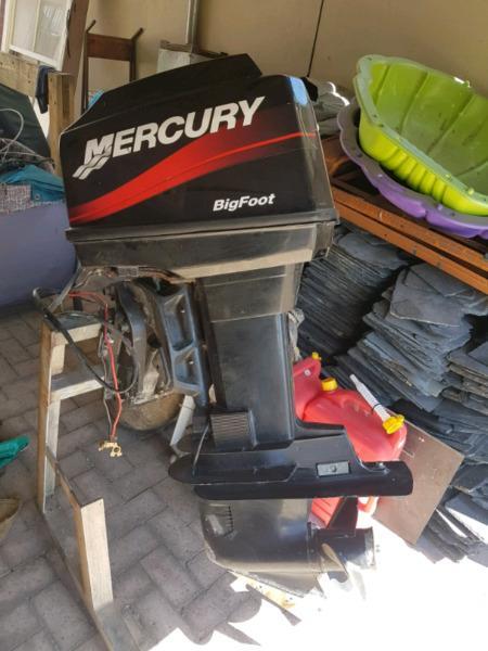 2002 Mercury 60hp bigfoot.Autolube + Trim & Tilt. 