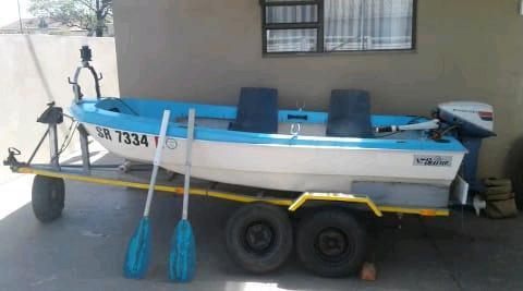 Boat for sale with trailer  