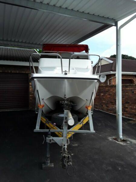 Ski boat 
