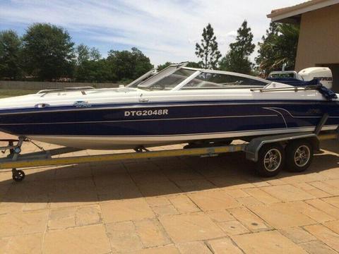 Panaché 2250 LX with 250Hp Evinrude E-Tec Motor 