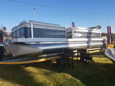 2018 Watermark 7500ASX pontoon Complete with 100HP YAMAHA Fourstroke 