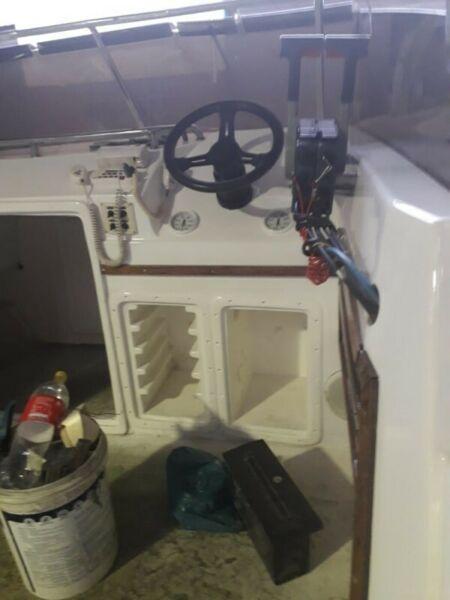 18ft a cat hull for sale and exstras 