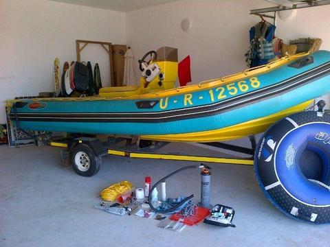 Boat -rubber duck 