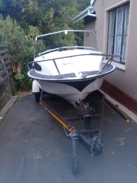 Project boat. 60hp yamaha motor and Trailer  