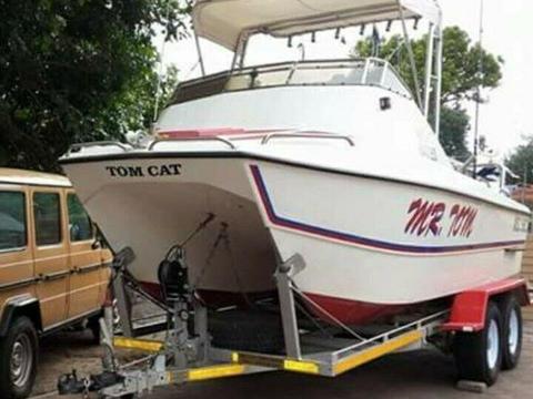 19ft TOM CAT BOAT FOR SALE 