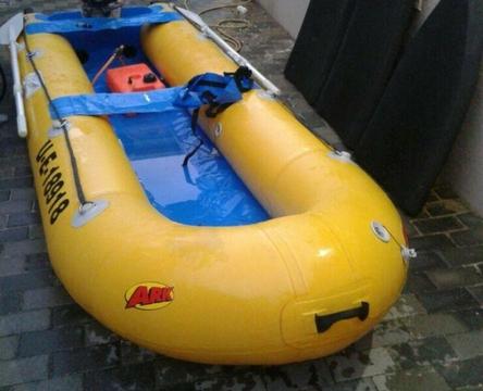 Inflatable Ark boat- Excellent condition ! 